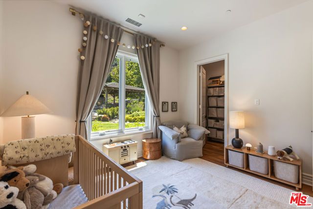 2052 Shadow Creek Drive, Agoura Hills, CA 91301