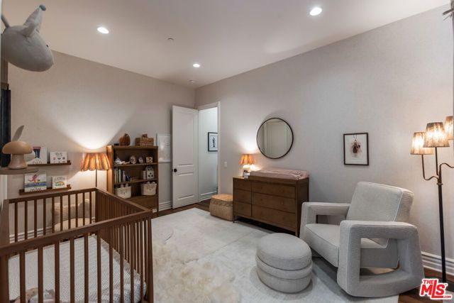 2052 Shadow Creek Drive, Agoura Hills, CA 91301