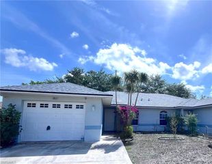 1809 SW Santa Barbara PL, Cape Coral, FL 33991