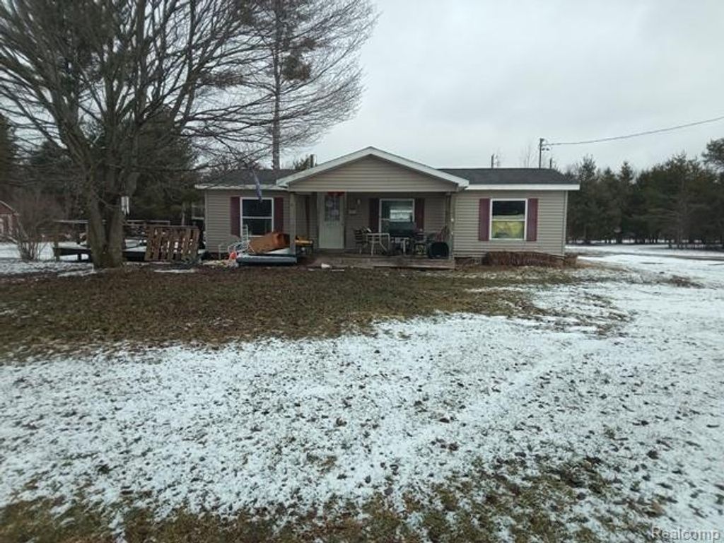 830 Ritchie Road, Gladwin, MI 48624