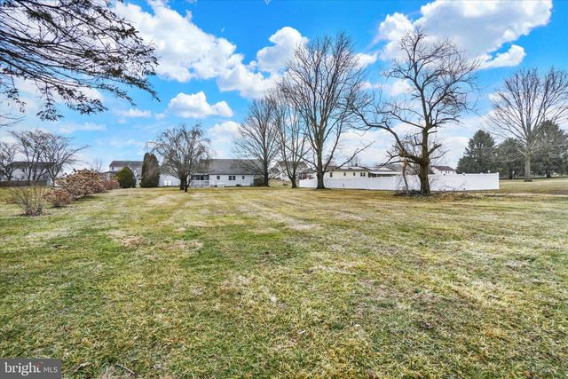 17 MEISENHELDER RD, Wrightsville, PA 17368