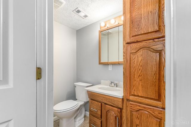 1475 St Lawrence Drive, Mason, OH 45040