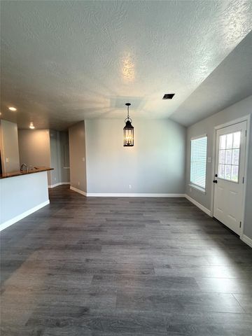 850 Saltcreek Bend Lane, La Marque, TX 77568