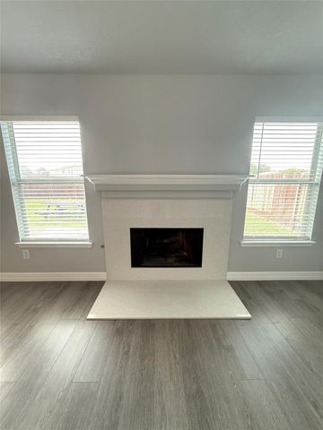 850 Saltcreek Bend Lane, La Marque, TX 77568