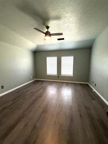 850 Saltcreek Bend Lane, La Marque, TX 77568