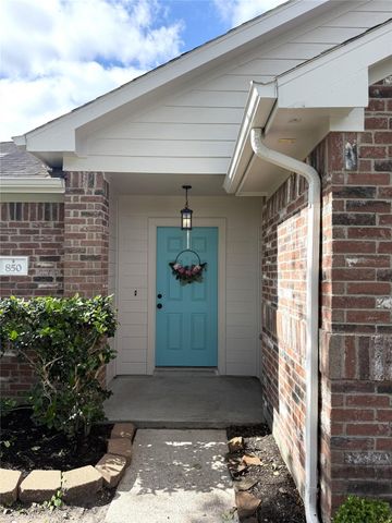 850 Saltcreek Bend Lane, La Marque, TX 77568
