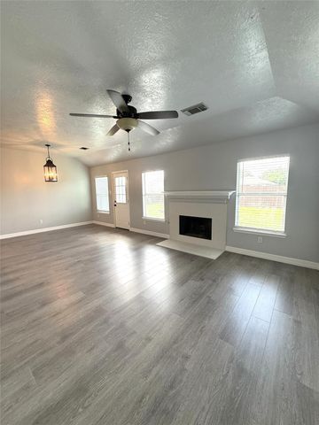 850 Saltcreek Bend Lane, La Marque, TX 77568