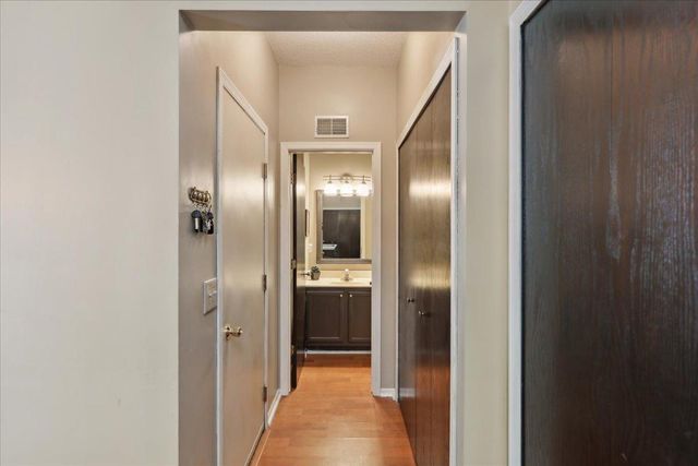 15568 Gateway Path 147, Apple Valley, MN 55124