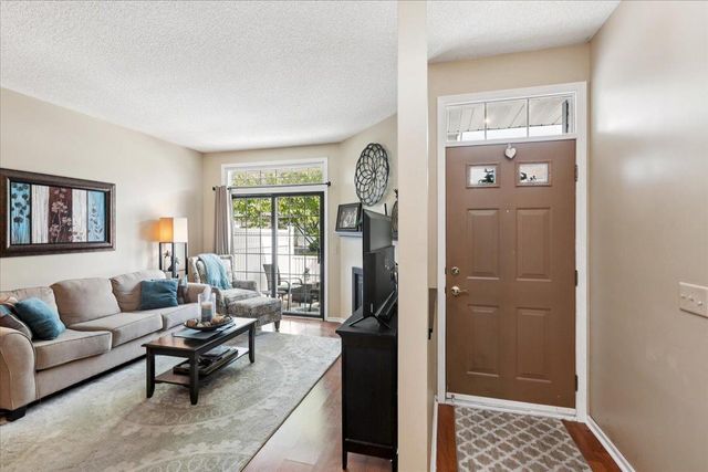 15568 Gateway Path 147, Apple Valley, MN 55124