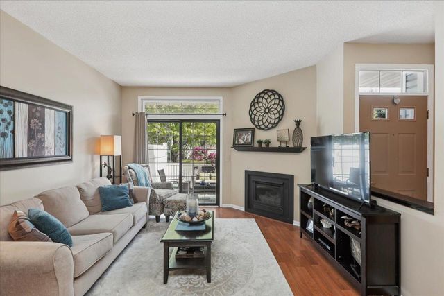 15568 Gateway Path 147, Apple Valley, MN 55124