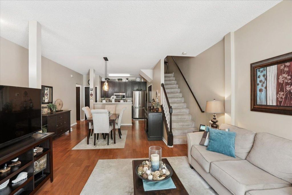 15568 Gateway Path 147, Apple Valley, MN 55124