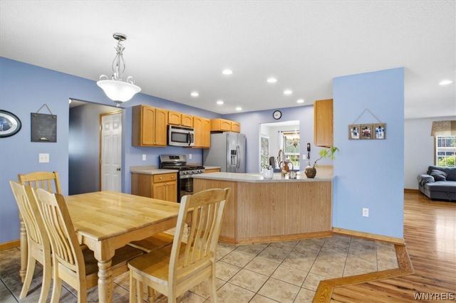 2305 Winterberry Drive, Hamburg, NY 14085