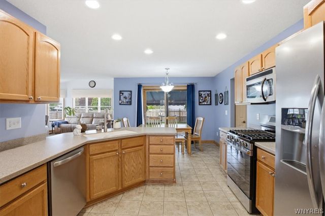 2305 Winterberry Drive, Hamburg, NY 14085