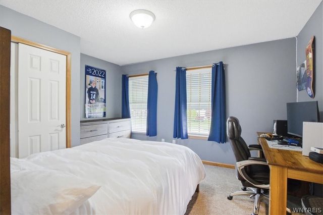 2305 Winterberry Drive, Hamburg, NY 14085