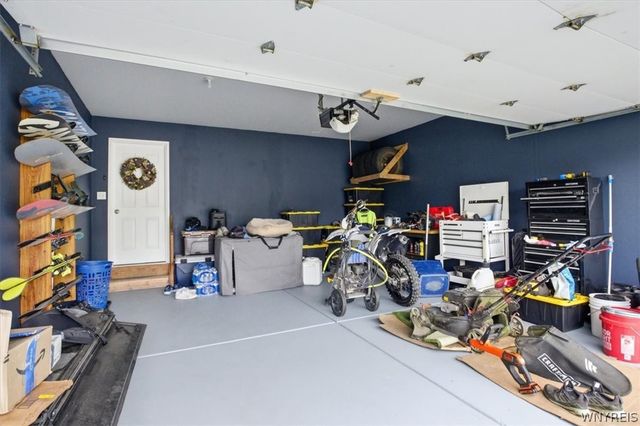2305 Winterberry Drive, Hamburg, NY 14085