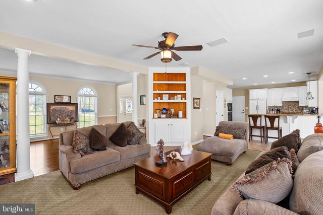 8601 PAPS PKWY, La Plata, MD 20646