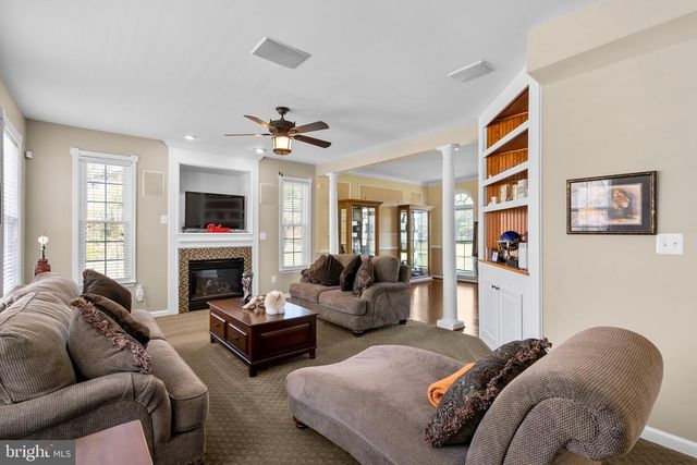 8601 PAPS PKWY, La Plata, MD 20646