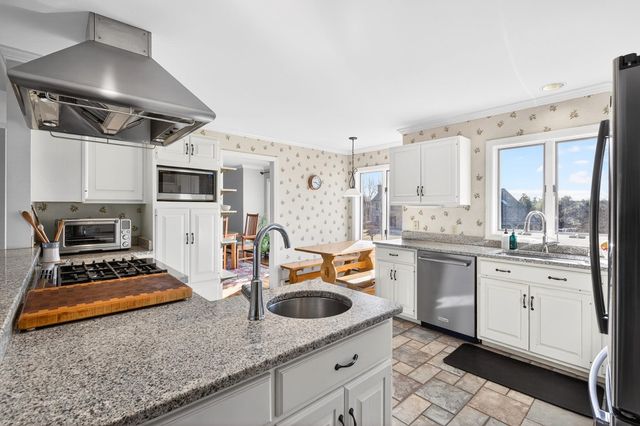 6 Drury Lane, South Berwick, ME 03908