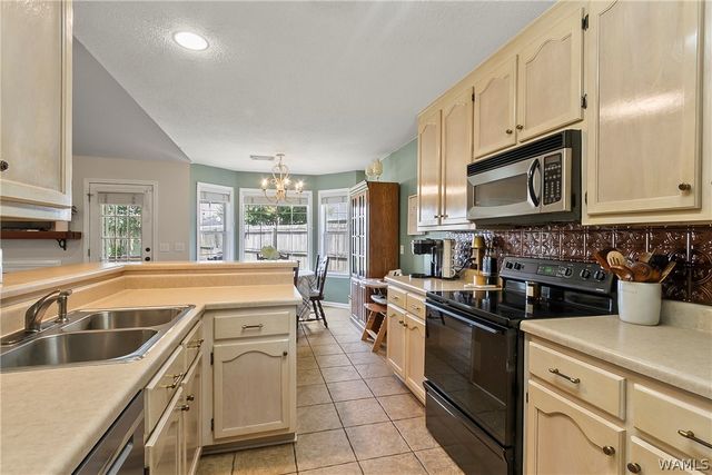 4604 Madison Circle, Northport, AL 35457
