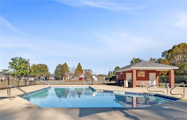 4604 Madison Circle, Northport, AL 35457