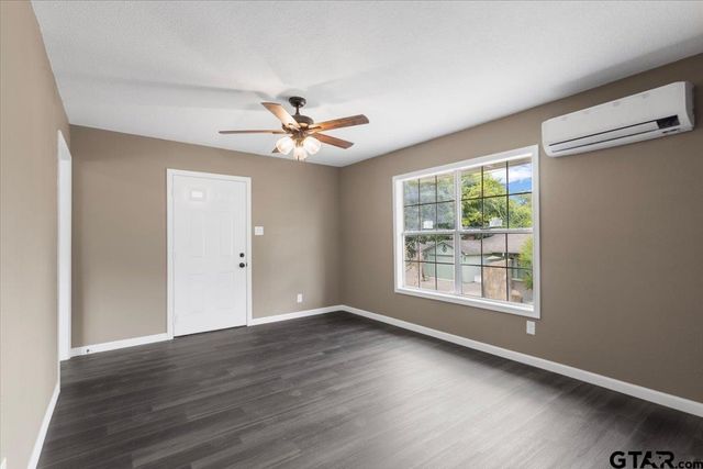 2318 Pine Burr Rd., Tyler, TX 75702
