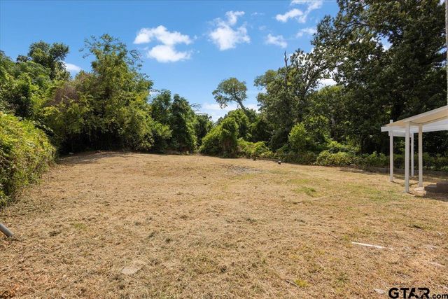 2318 Pine Burr Rd., Tyler, TX 75702