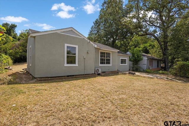 2318 Pine Burr Rd., Tyler, TX 75702
