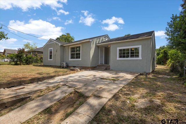 2318 Pine Burr Rd., Tyler, TX 75702