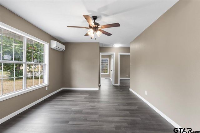 2318 Pine Burr Rd., Tyler, TX 75702