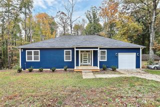 8714 Vagabond Road, Charlotte, NC 28227