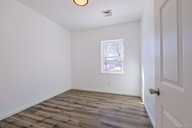 17 Brooklyn Street, Port Jervis, NY 12771