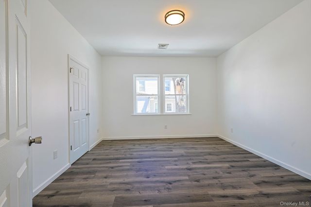 17 Brooklyn Street, Port Jervis, NY 12771