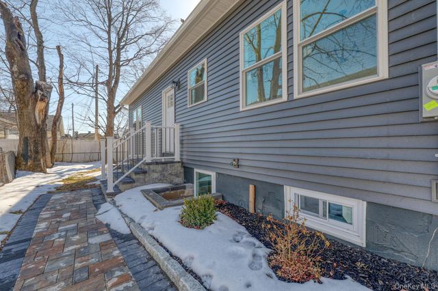 17 Brooklyn Street, Port Jervis, NY 12771