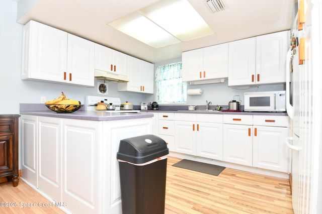 2204 Cheryl Court, Melbourne, FL 32935