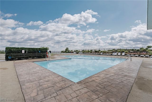 12900 Lake Avenue 1924, Lakewood, OH 44107