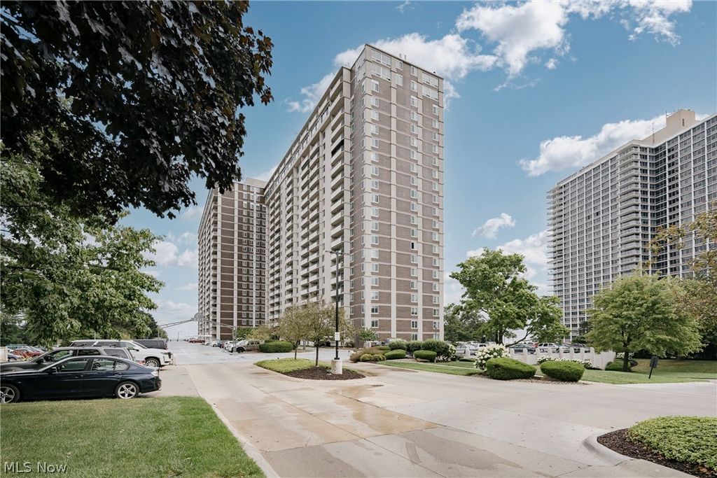 12900 Lake Avenue 1924, Lakewood, OH 44107