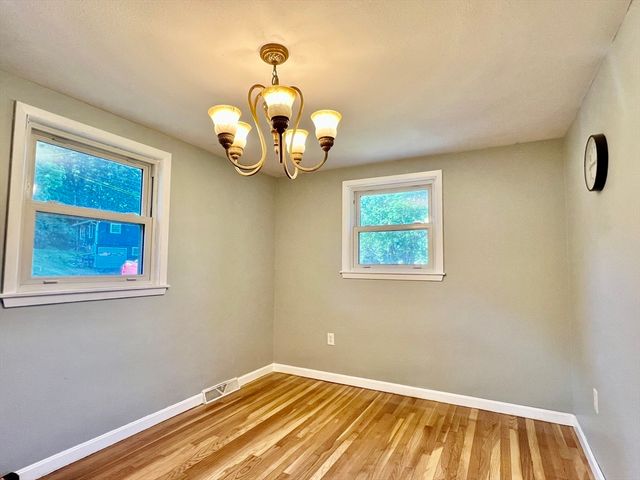 9 Champlain Dr., Hudson, MA 01749