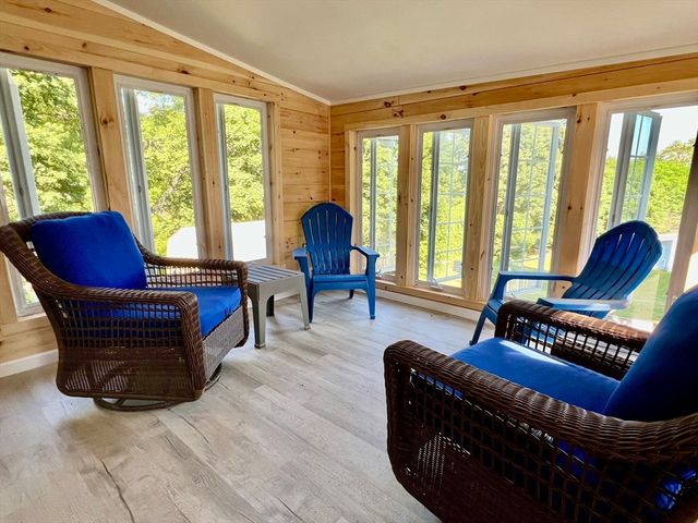 9 Champlain Dr., Hudson, MA 01749