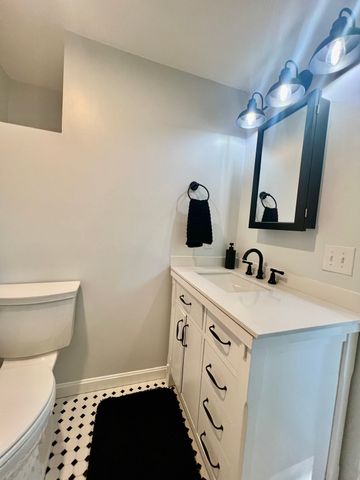 9 Champlain Dr., Hudson, MA 01749