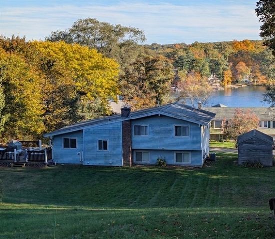 9 Champlain Dr., Hudson, MA 01749