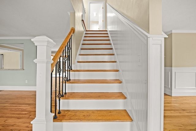 69 Fairview Ln, Plymouth, MA 02360
