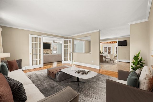 69 Fairview Ln, Plymouth, MA 02360