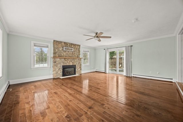 69 Fairview Ln, Plymouth, MA 02360