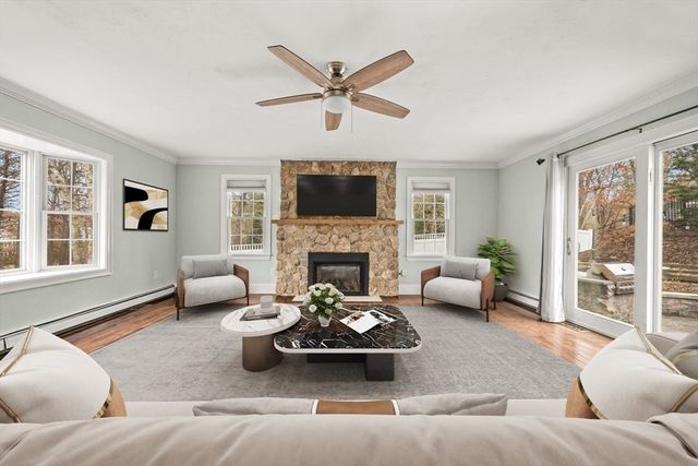 69 Fairview Ln, Plymouth, MA 02360