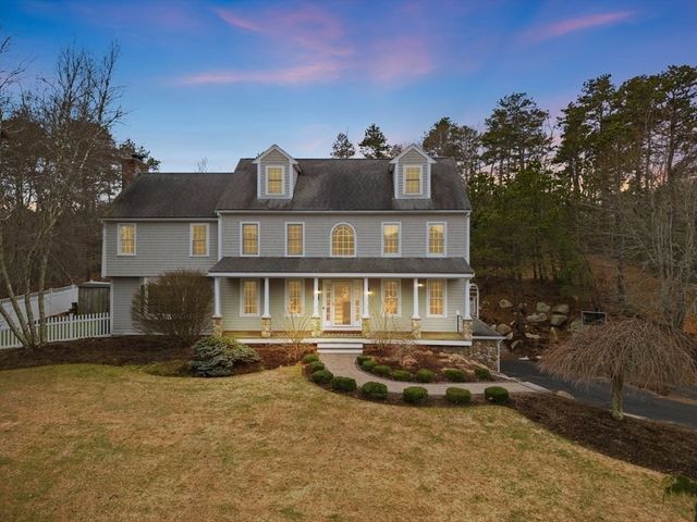 69 Fairview Ln, Plymouth, MA 02360