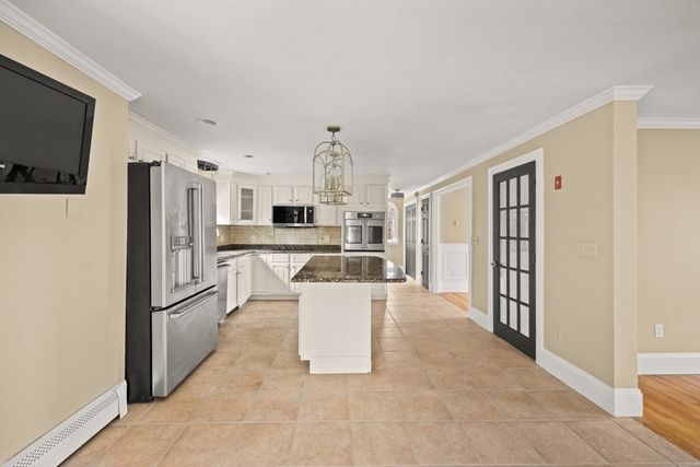 69 Fairview Ln, Plymouth, MA 02360