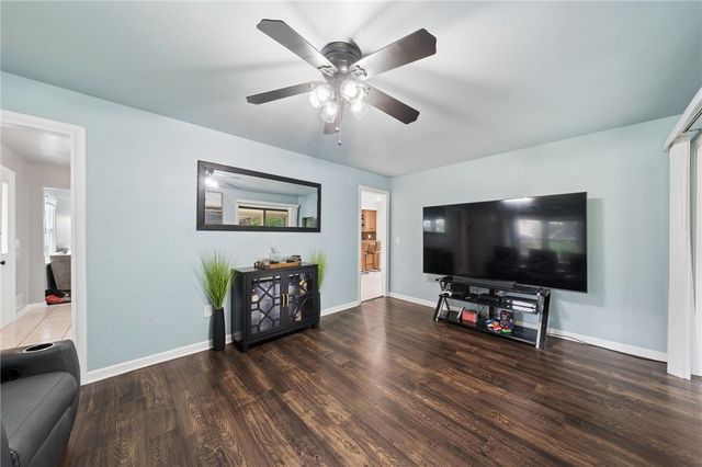 105 Hidden Valley Rd, Monroeville, PA 15146