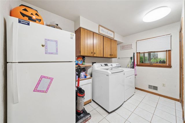 105 Hidden Valley Rd, Monroeville, PA 15146