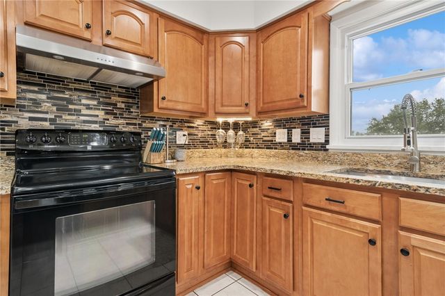 105 Hidden Valley Rd, Monroeville, PA 15146