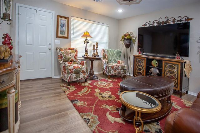 607 S 3rd Street, Dardanelle, AR 72834